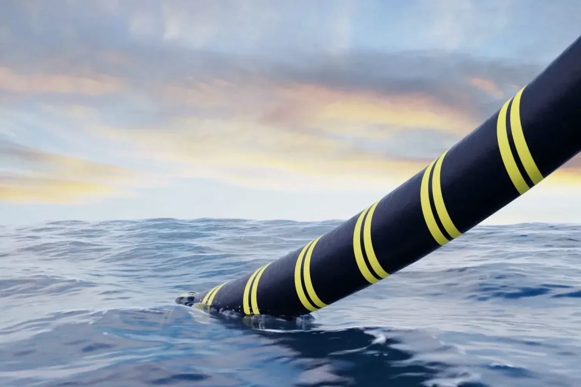 High capacity submarine HVDC cables connecting Scotland and England